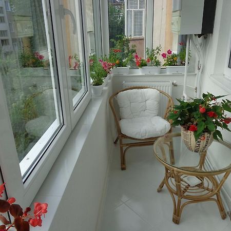 Olympus Apartment Alba Iulia Buitenkant foto
